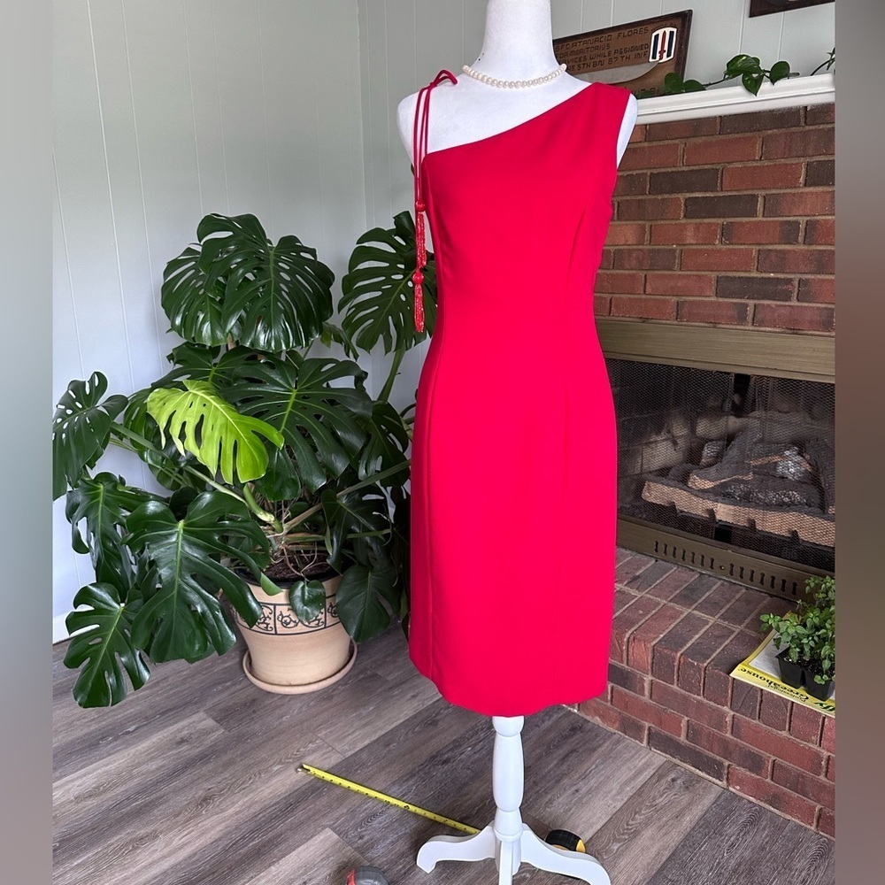 🛍️ Due Per Due Veste one shoulder  red dress with side zipper excellent.